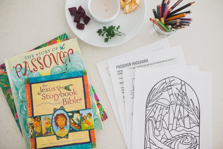 A children's coloring book of the Jewish Haggdah,